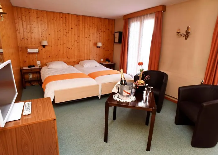 Hotel De La Poste 3*